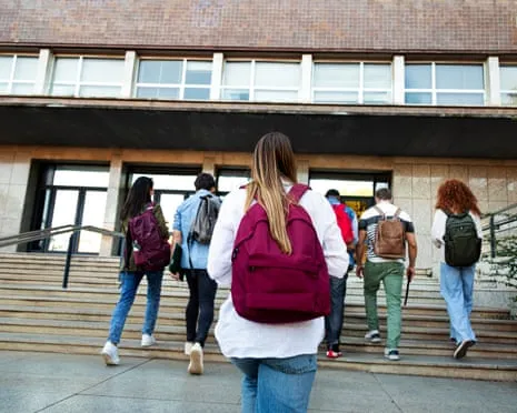 As Teen Boys Move Right, the Emergence of the 'New Chill Girl' Phenomenon Becomes Visible
